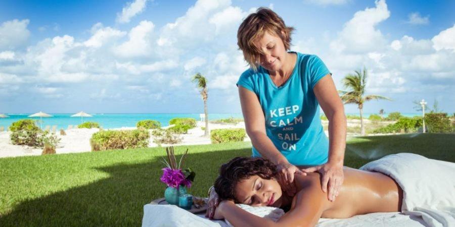 The Tuscany On Grace Bay Εξωτερικό φωτογραφία