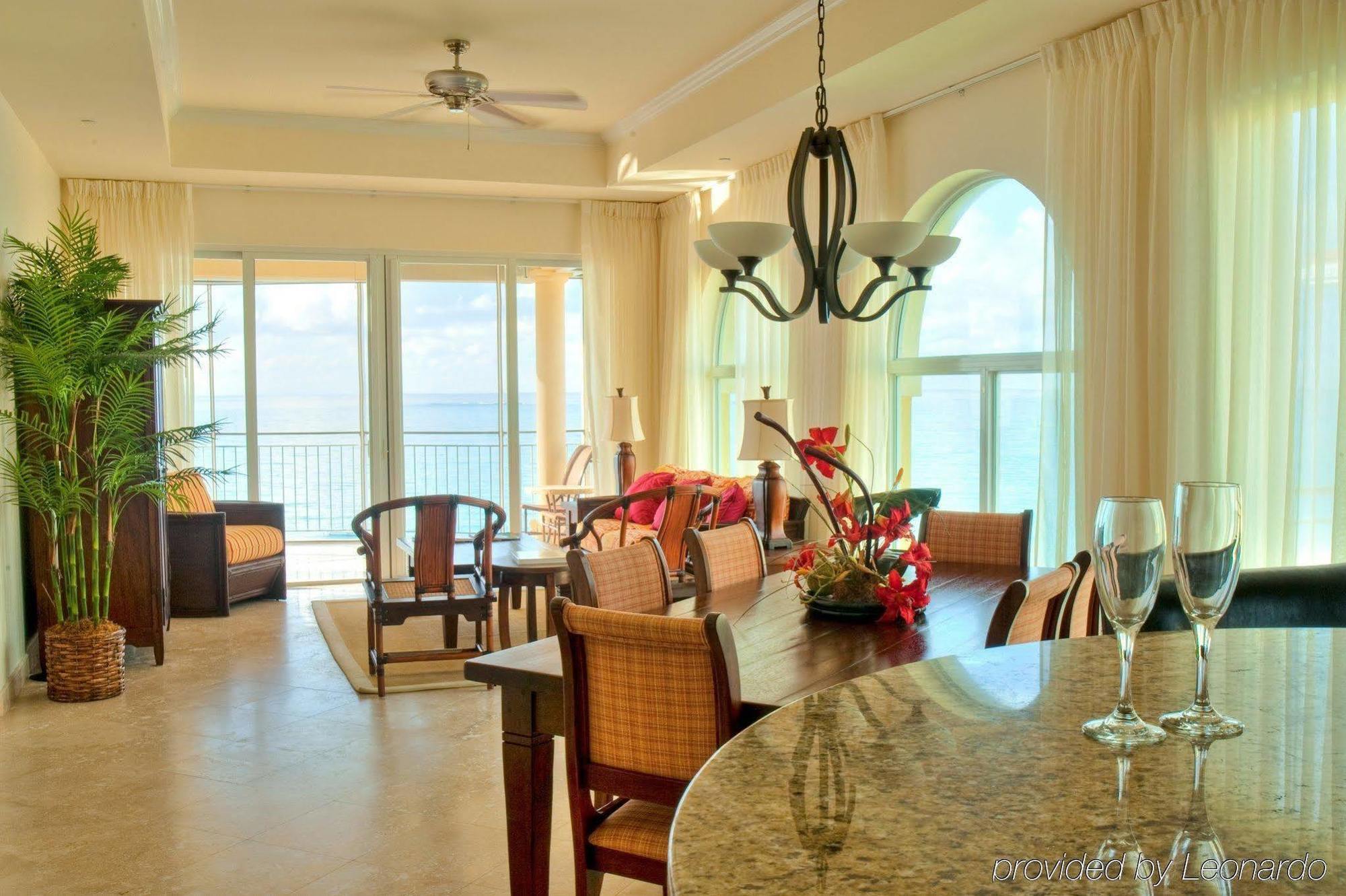 The Tuscany On Grace Bay Δωμάτιο φωτογραφία