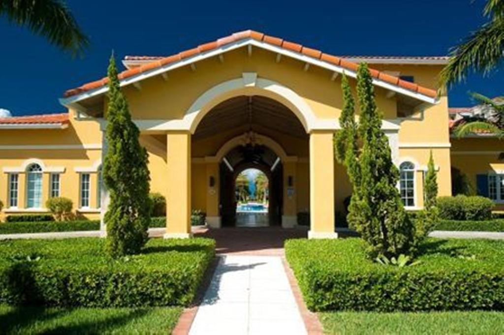The Tuscany On Grace Bay Εξωτερικό φωτογραφία